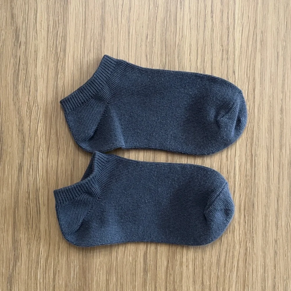 H&M, kids 3-pack of cotton ankle socks, yellow, grey, size 8-9.5
